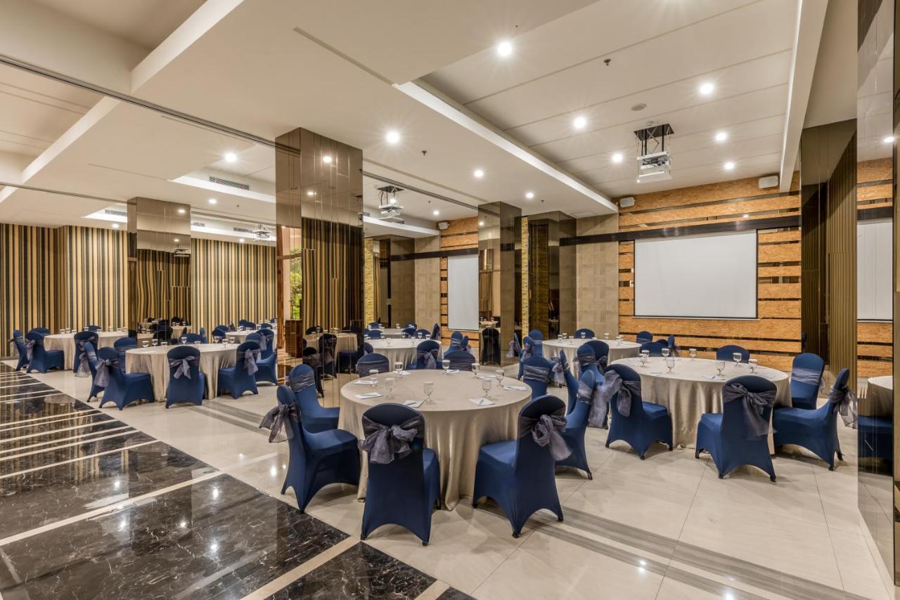 Grande Valore Hotel Cikarang Luaran gambar